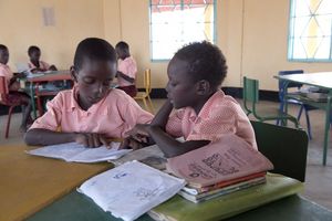 Neue Zukunftschancen: Schule und Internat sollen die Kinder darauf vorbereiten, später vielleicht andere, wetterunabhängigere Einkommensmöglichkeiten zu erhalten.