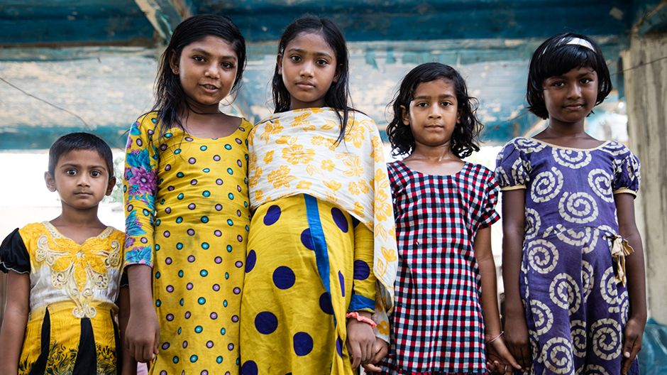 Eine Gruppe Mädchen in Jessore. 