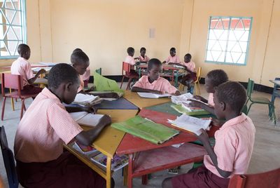 In der Grundschule der Mission, die auch von den Sternsingern aus Deutschland unterstützt wird, werden Turkana- und Dassanech-Kinder gemeinsam unterrichtet. 