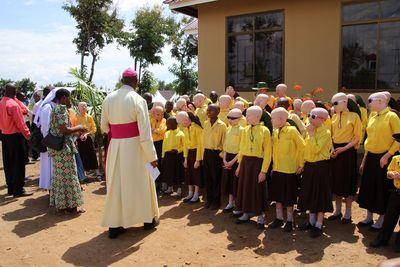 Neue inklusive Schule in der Diözese Moshi in Tansania eingeweiht.