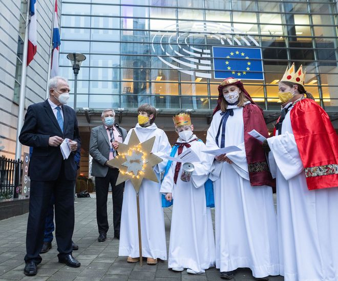 Carol Singing Ceremony