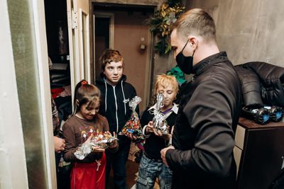 Seit dem Ausbruch der Pandemie versorgt das ukrainische Erzbistum Ivano-Frankivsk mit Hilfe der Sternsinger aus Deutschland bedürftige Familien mit Lebensmitteln und Hygieneprodukten.