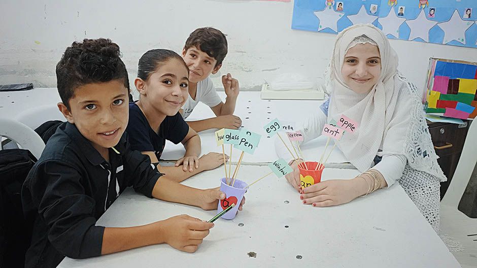 Schülerinnen und Schüler des Schulzentrums in Latakia (Syrien)