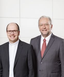 Die Vorstandsmitglieder: Dr. Gotthard Kleine (links), Pfarrer Dirk Bingener (Mitte) und Dr. Franz Marcus (rechts)