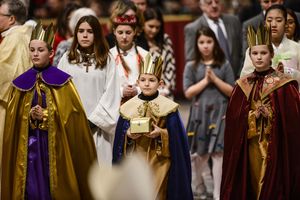 6_Sternsinger beim Neujahrsgottesdienst mit Papst Franziskus
